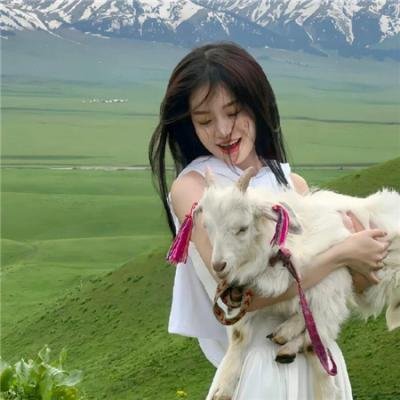 腰间持枪